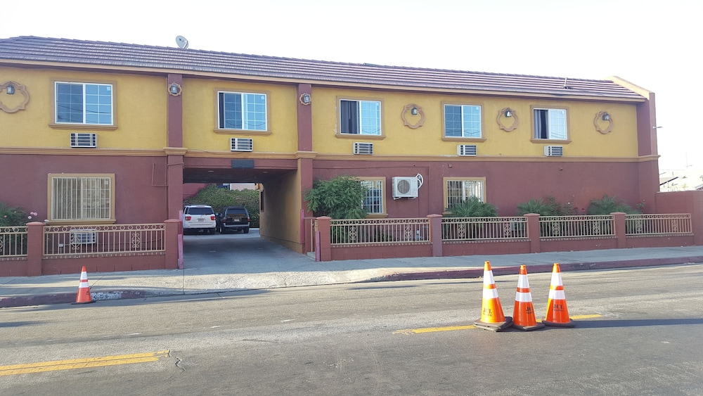 Central Inn Motel On 41 Street 3/38