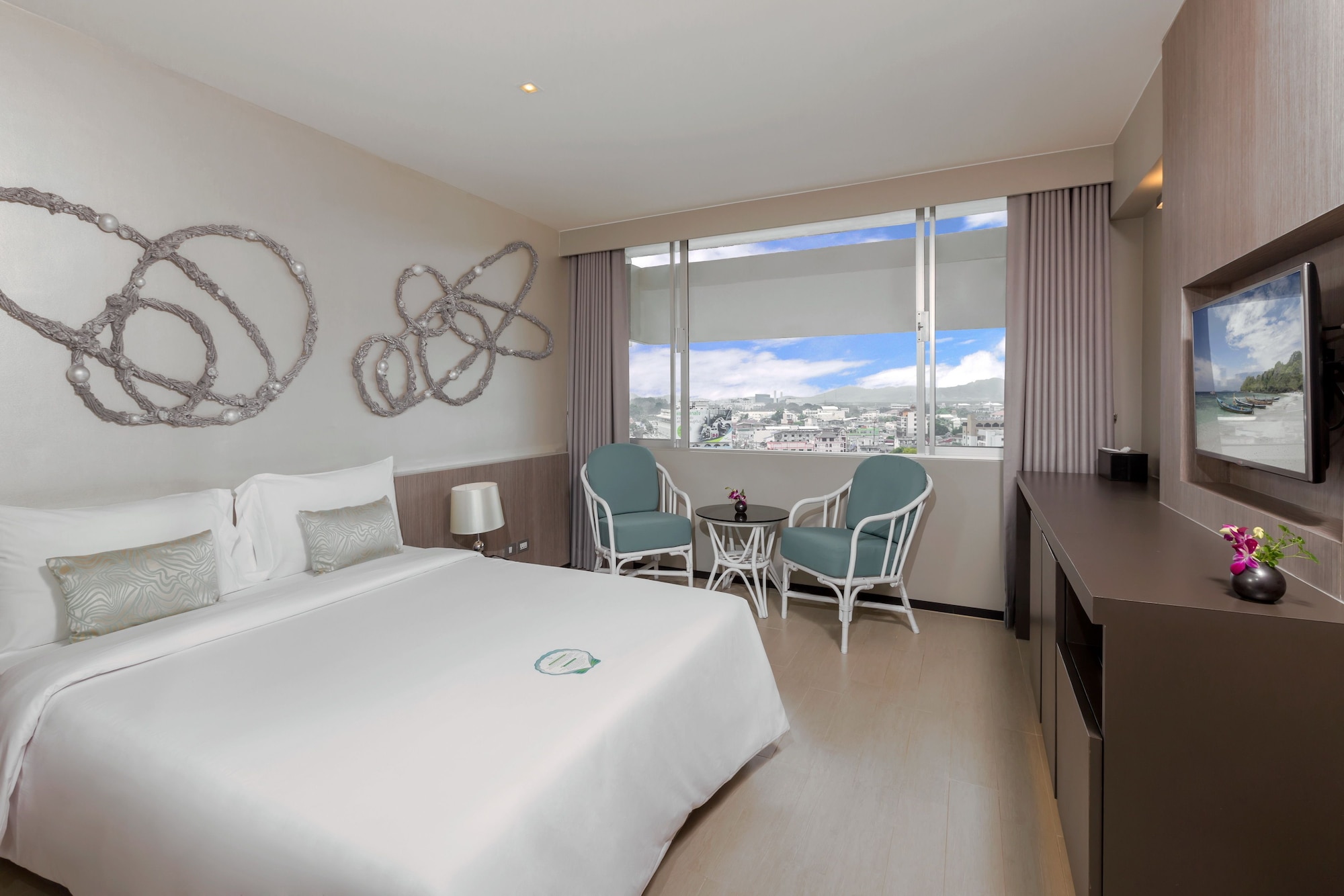 PREMIUM, DELUXE, TWIN BEDS