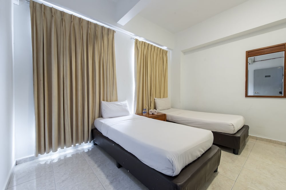OYO 1090 Hollitel Hotel Melaka 7/17