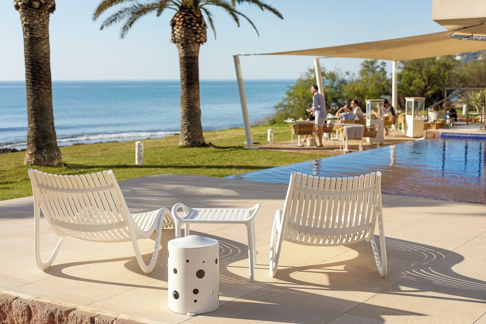 Melbeach Hotel and Spa 77/90