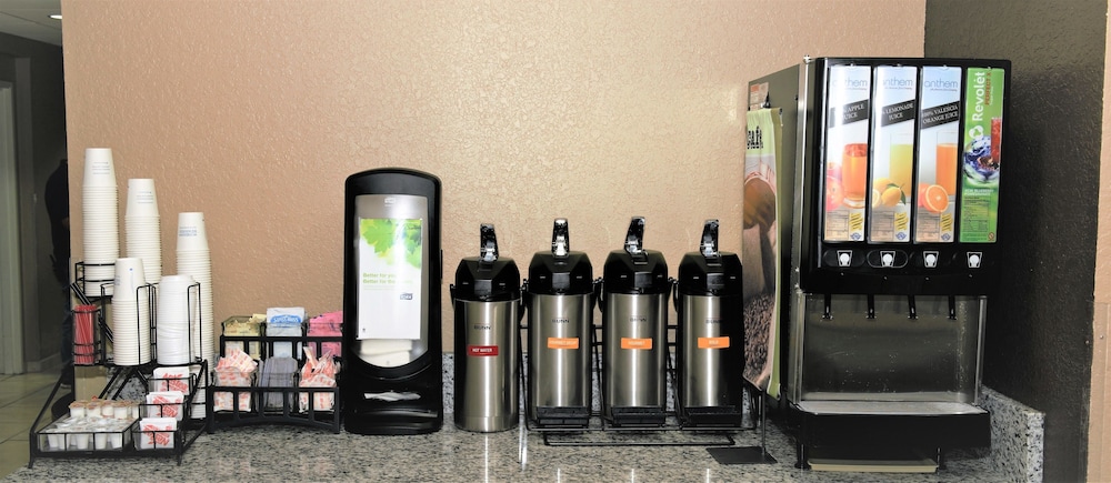 Microtel Inn & Suites by Wyndham Jacksonville Airport 21/40