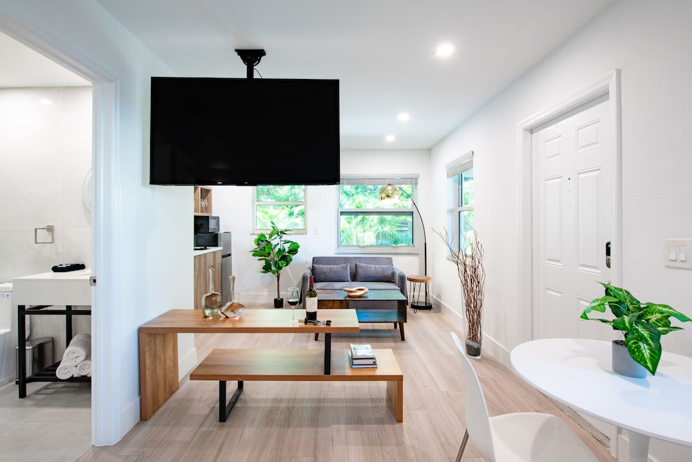 The Lauderdale Boutique Hotel 35/50