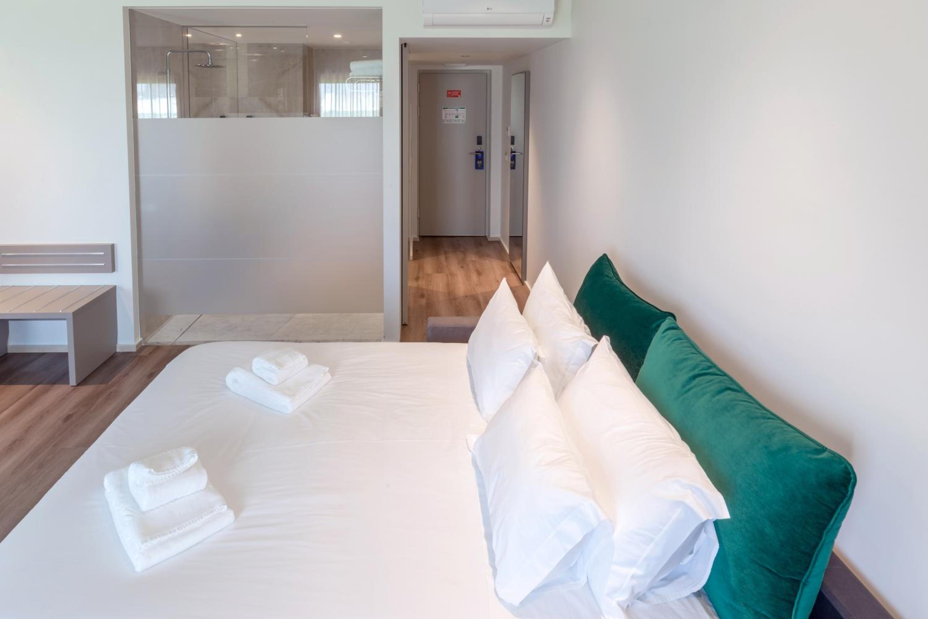 غرفة عائلية بسرير مزدوج، Oporto Airport Business Hotel 5/9