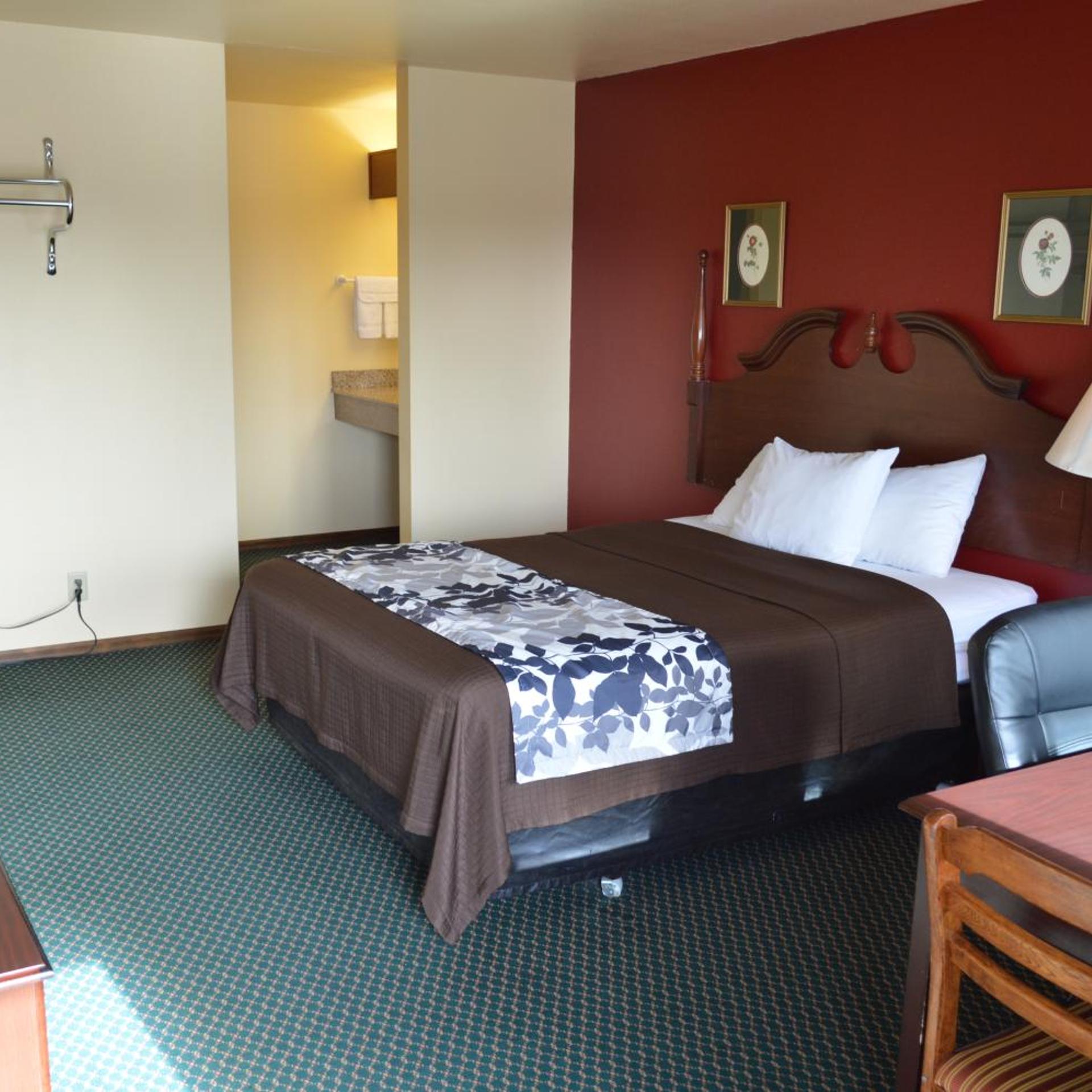 Western Motel 4/15