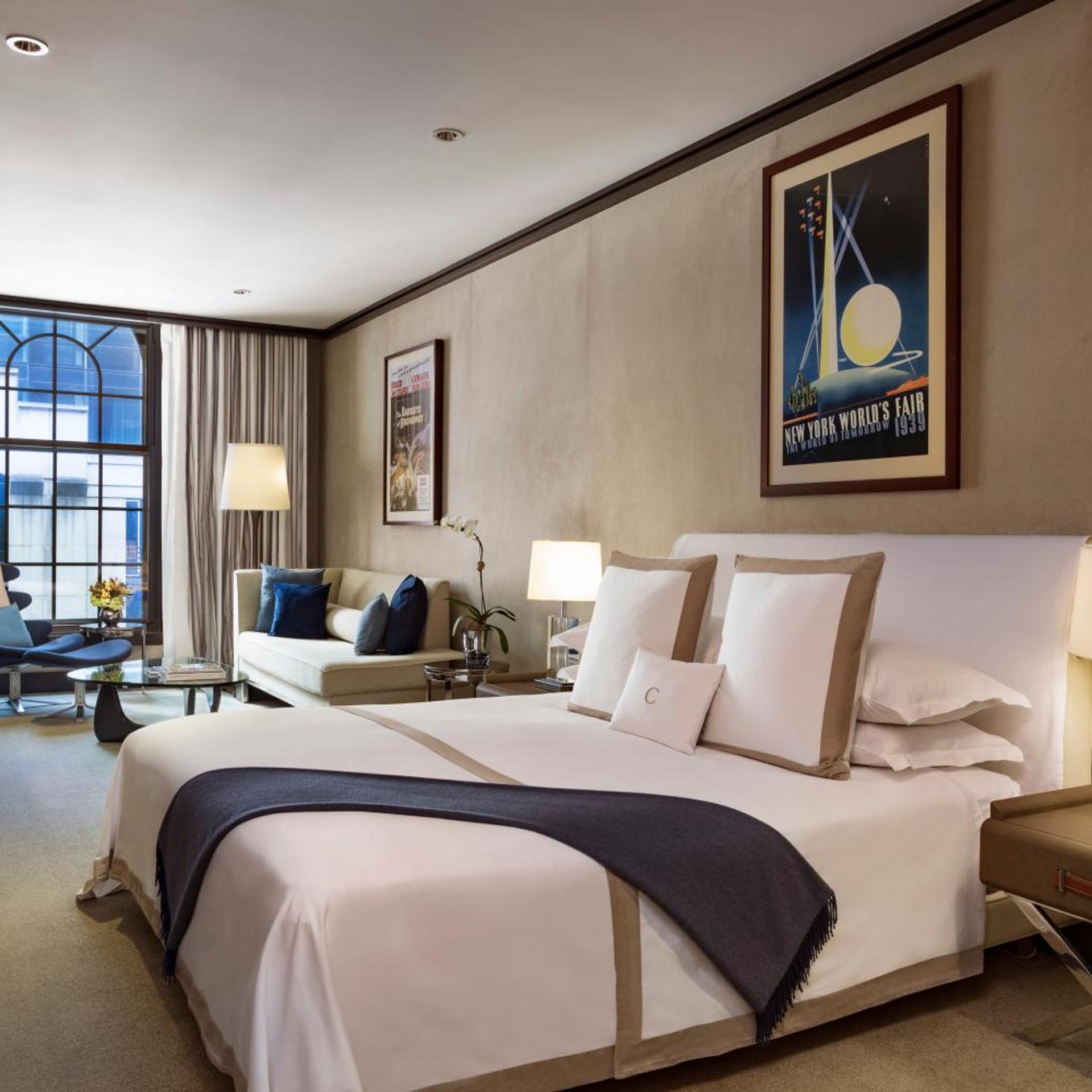 Junior Suite, King Bed, Street View