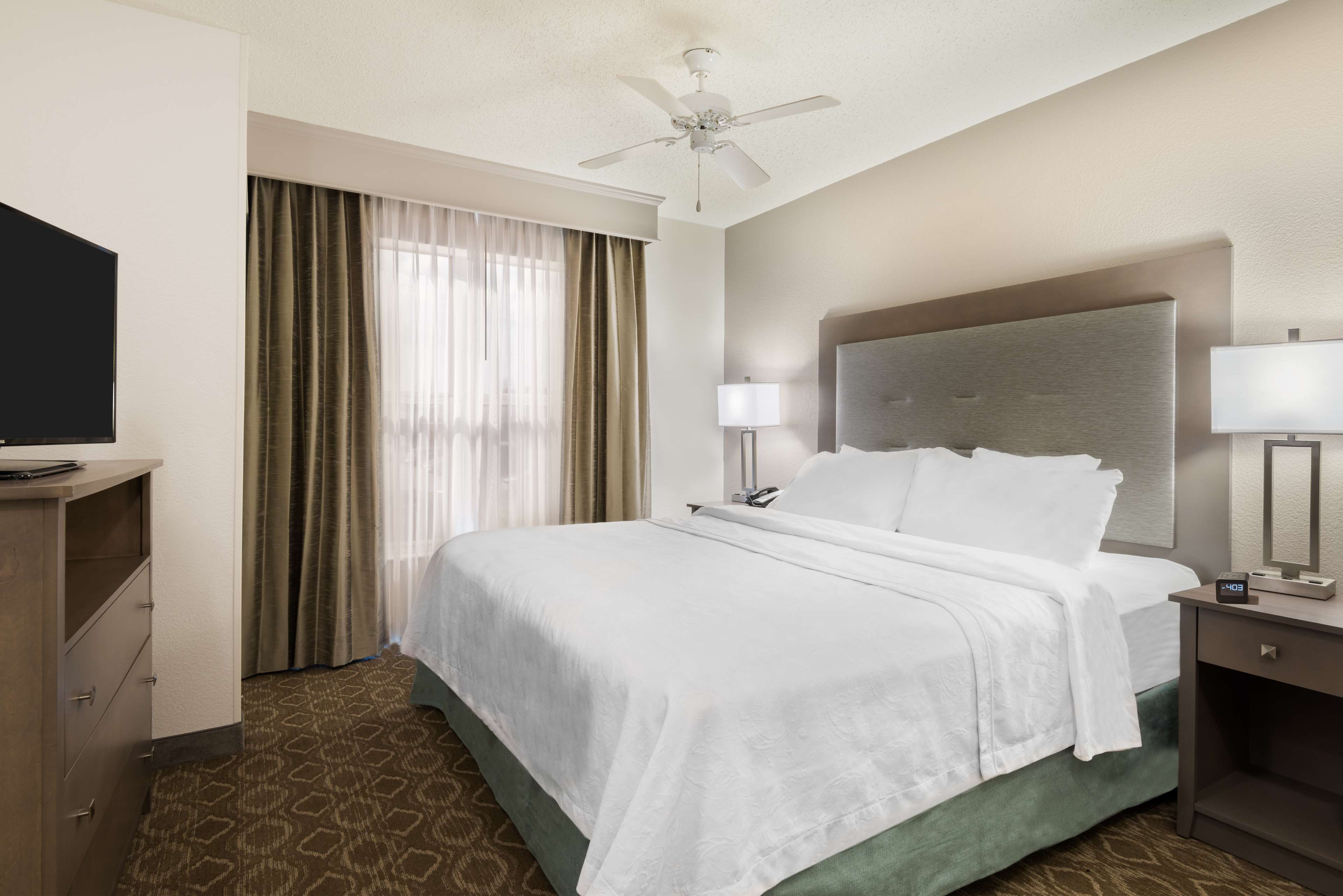 Room, 1 King or 2 Queen Beds