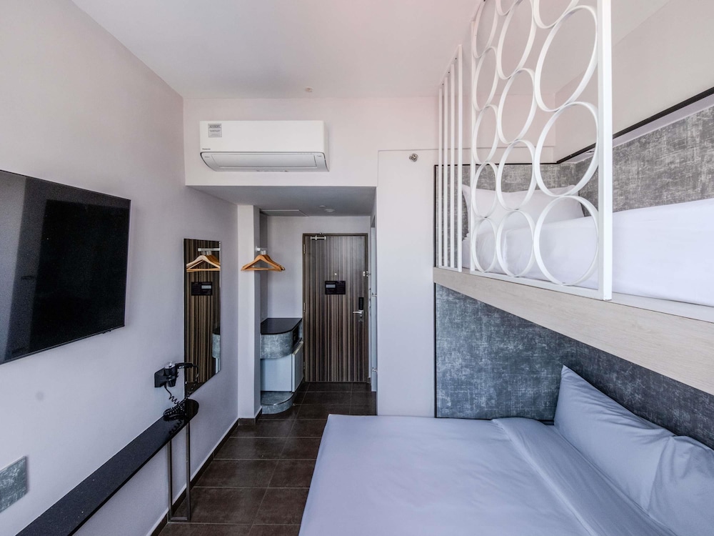 ibis budget Singapore Pearl 68/69