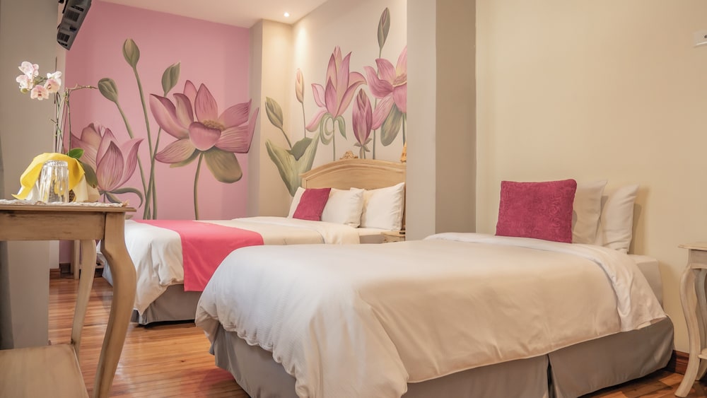 FAMILY, DOUBLE BED
