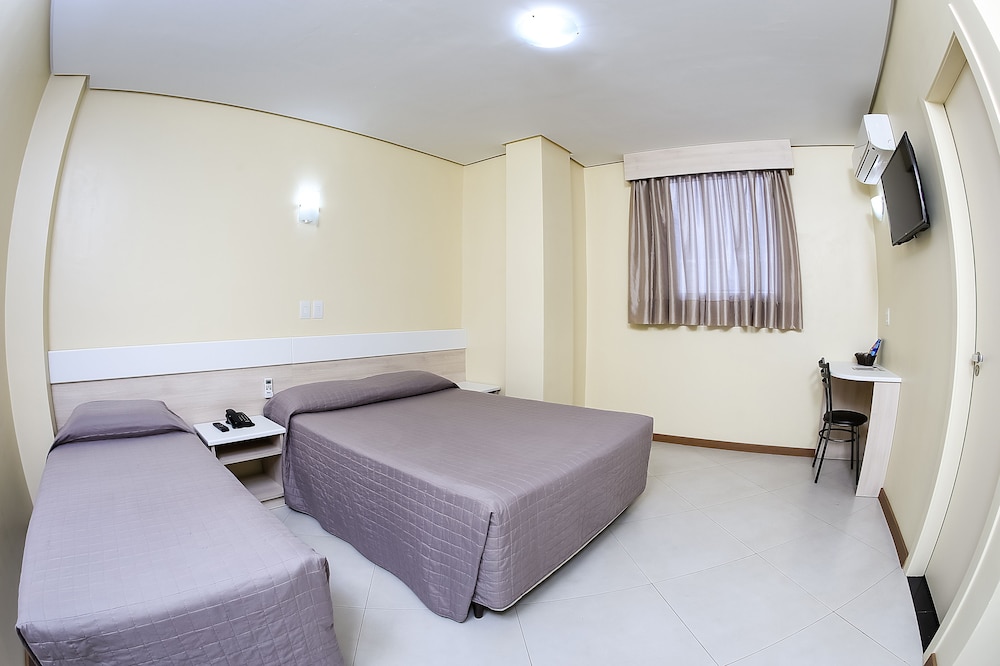 Hotel Express Savoy 12/35
