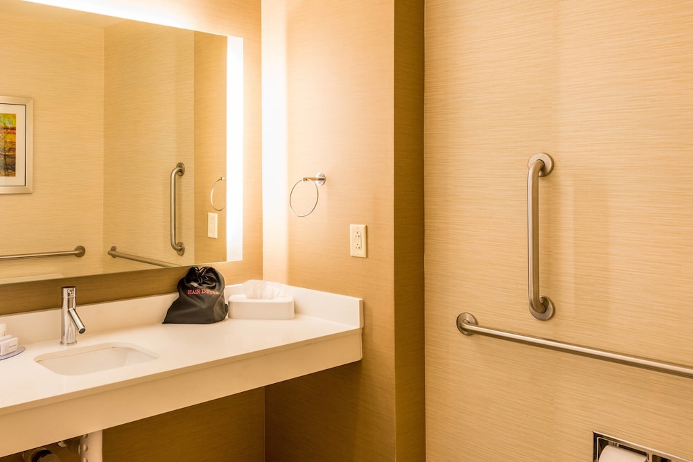 Fairfield Inn Suites Atlanta Fairburn 7/25