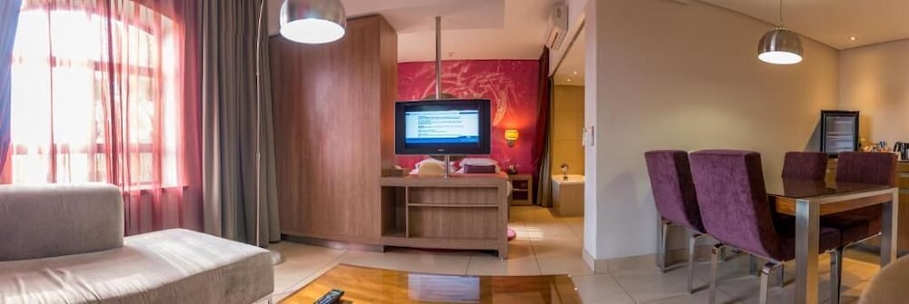 Rio Hotel 41/57