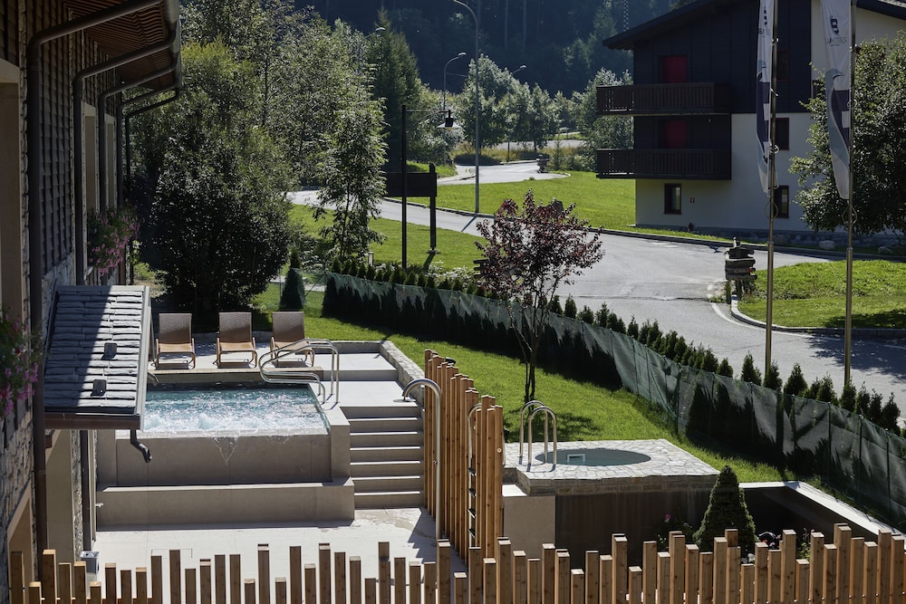 Blu Hotel Acquaseria 47/55