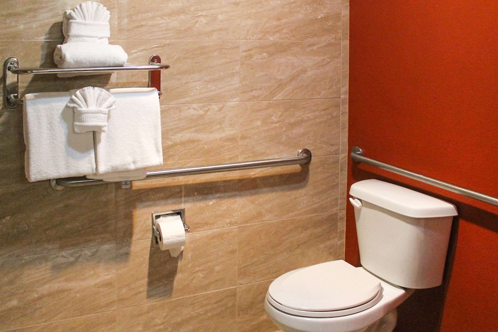 Comfort Inn Bathurst, NB 16/39