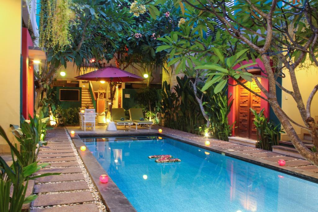 The Green Zhurga Suites 23/27