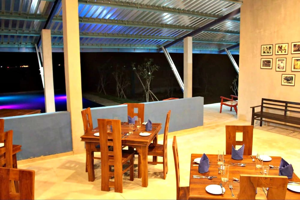 Rho Sigiriya 24/47