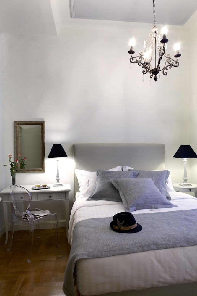 Sweet Home Hotel 28/75
