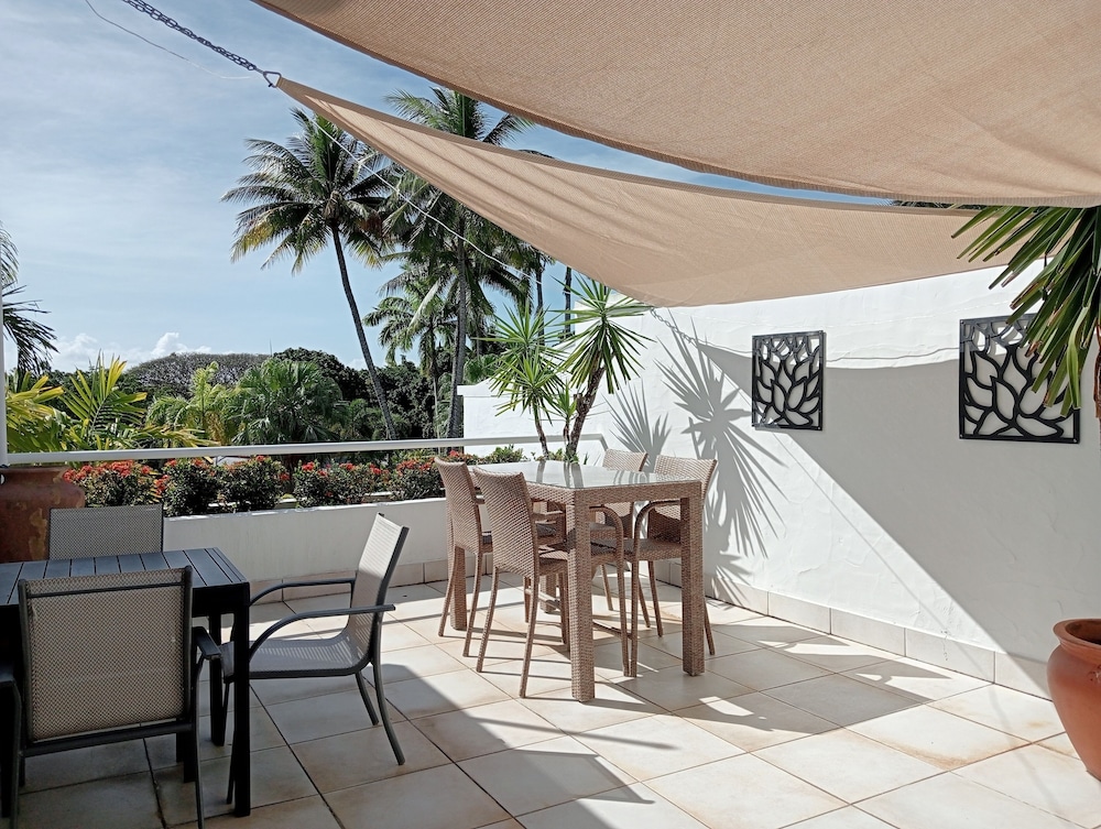 Club Tropical Resort 40/50