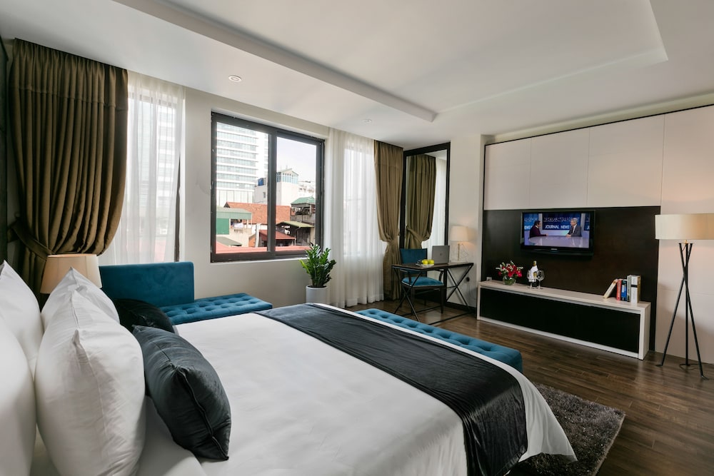 EXECUTIVE, SUITE