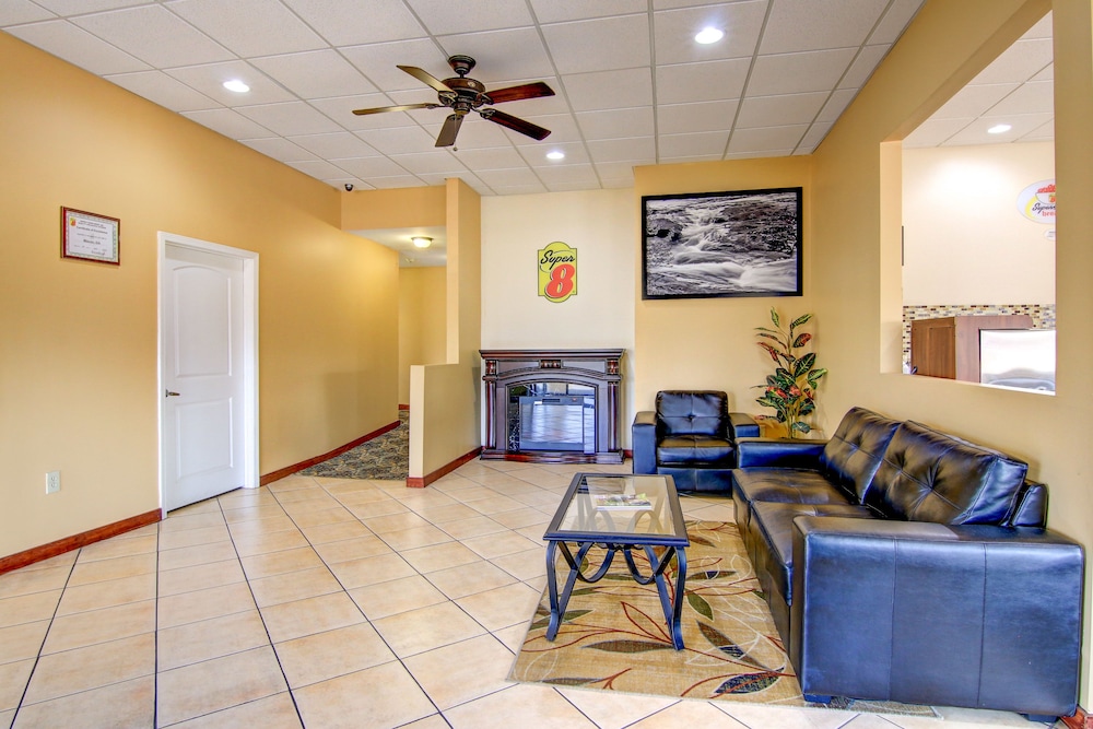 Super 8 By Wyndham Macon West 17/26