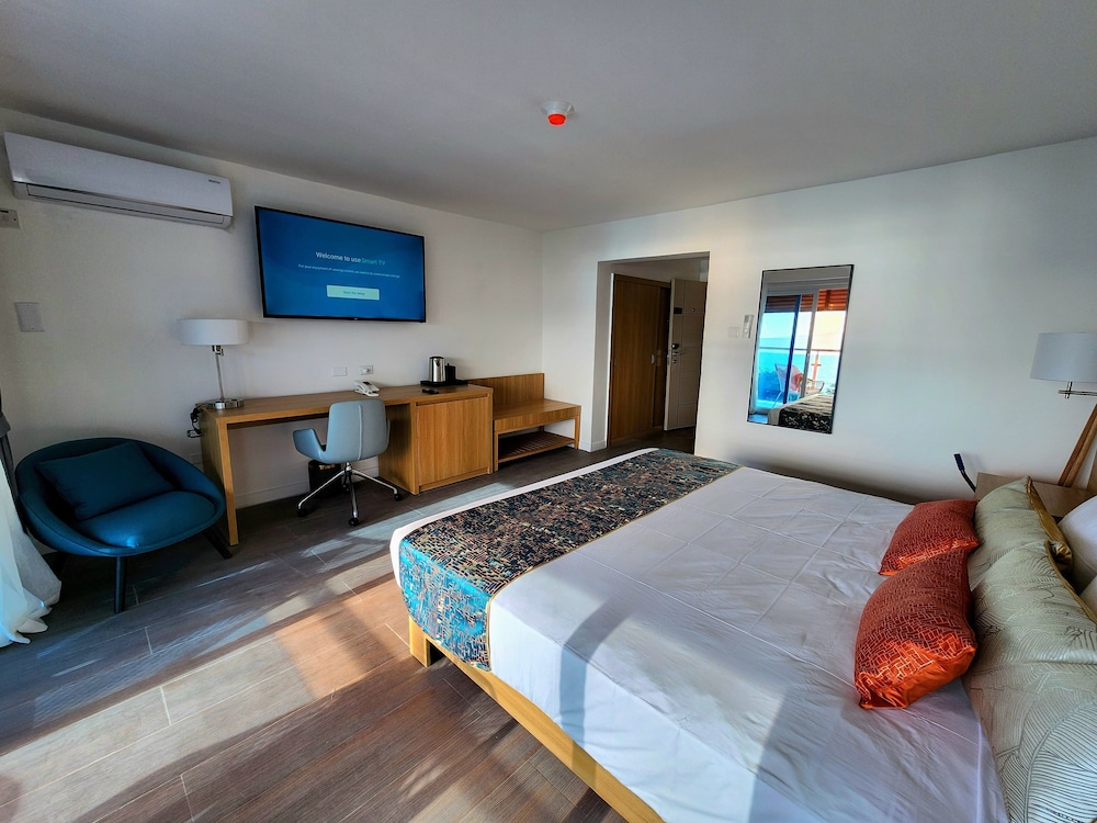 SUPERIOR, KING BED