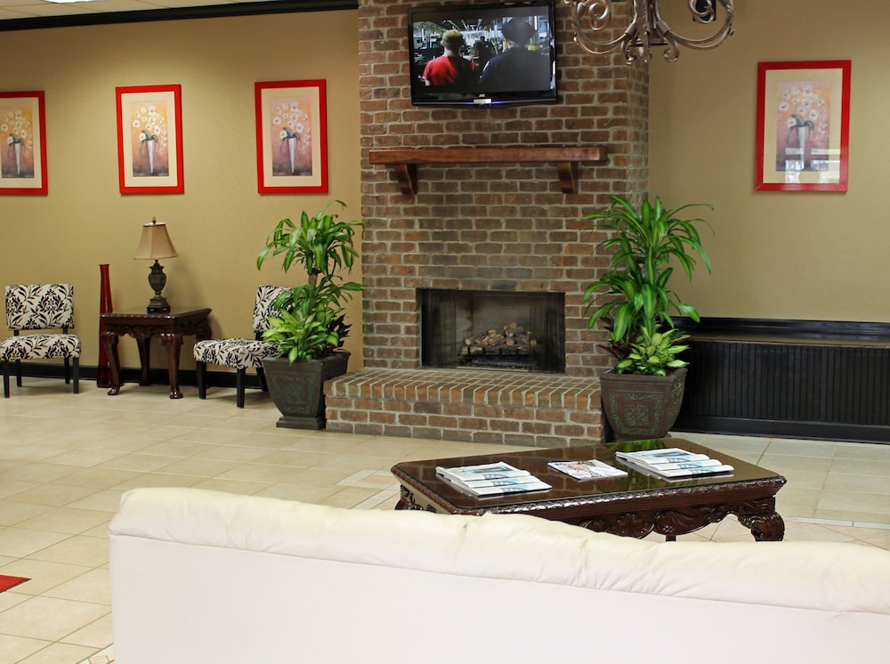 Cottonwood Suites Savannah Hotel and Conference Center 49/71
