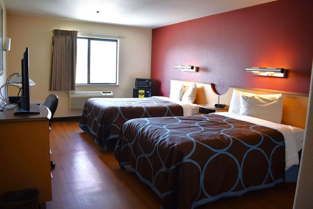 room, 2 double beds, smoking