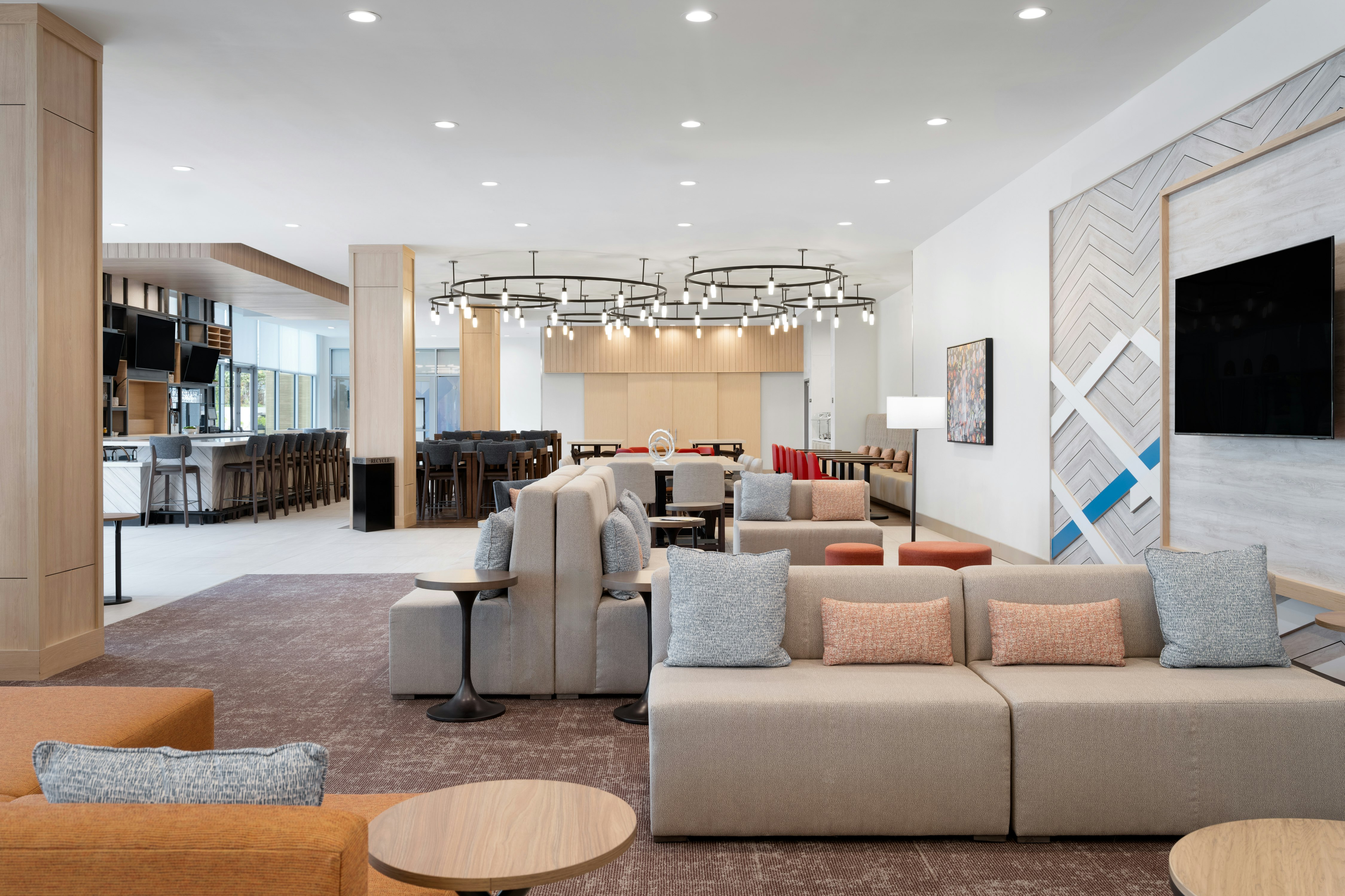 Hilton Garden Inn Austin Central 12/25
