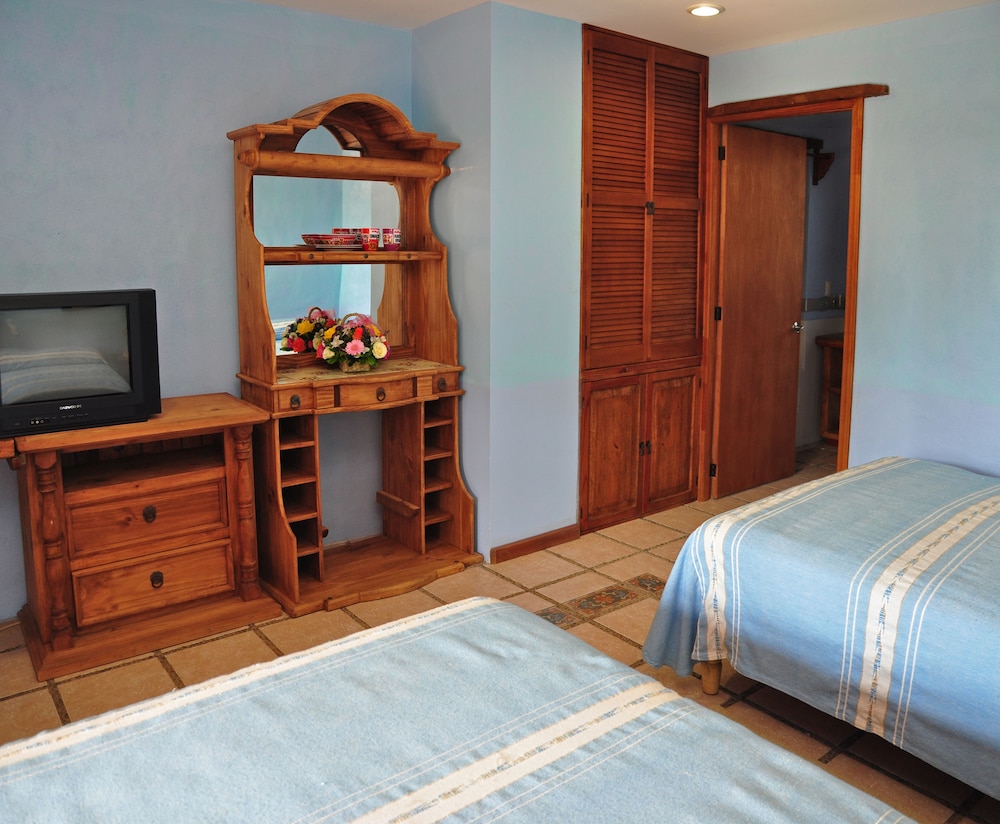 Eco Hotel Ixhi 12/74