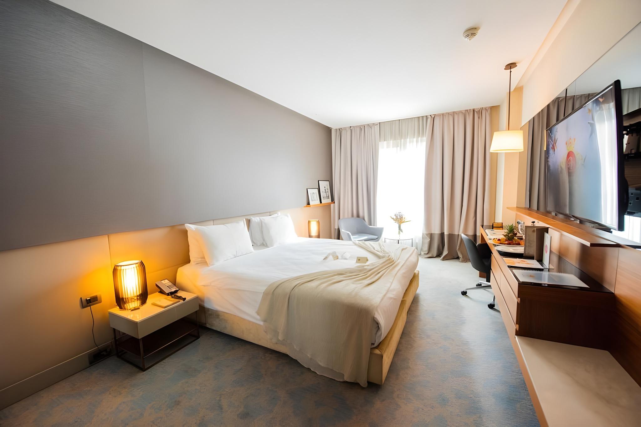 1 Bedroom, Standard, Double Bed, City View