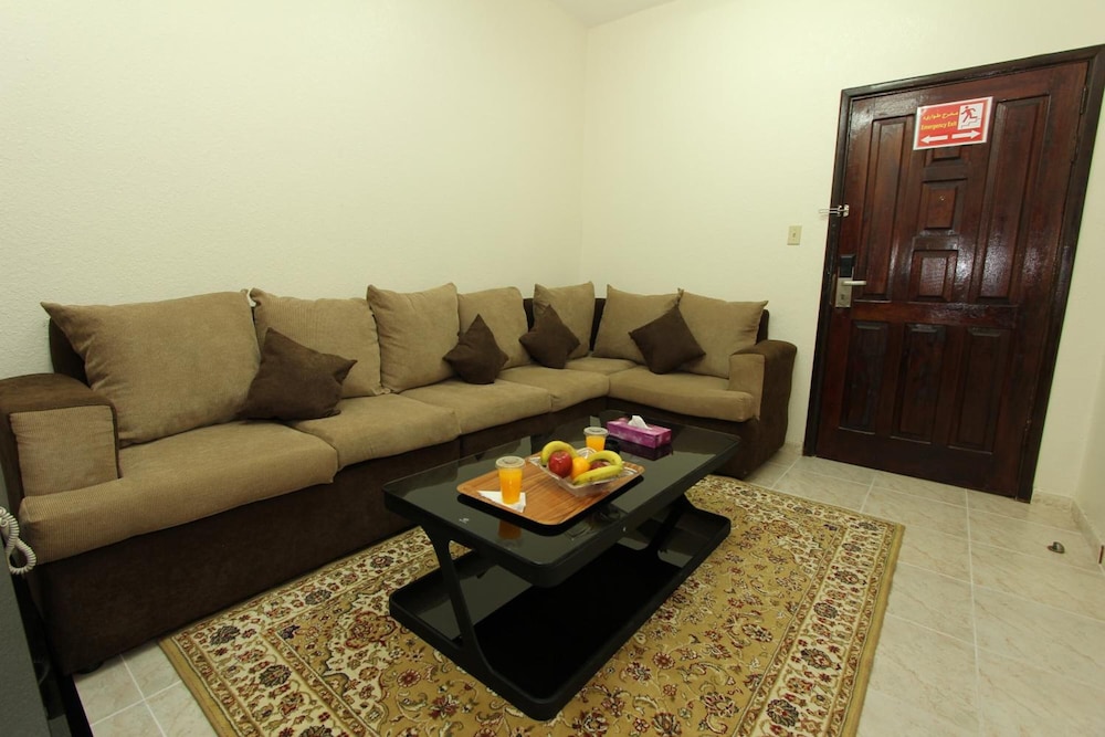بنايه خليفه(Khalifa Tower Hotel Apartments) 53/69