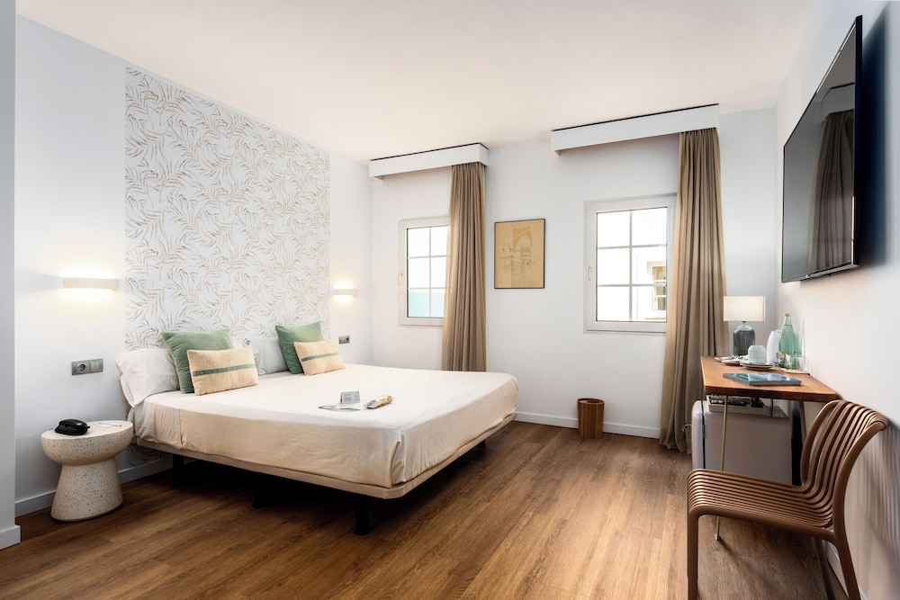 Hotel Menorca Patricia Formerly Hesperia Patricia Hotel 9/41