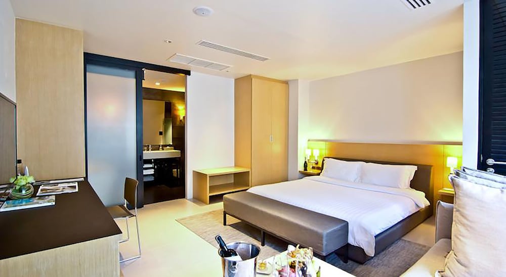 Dune Hua Hin 12/49