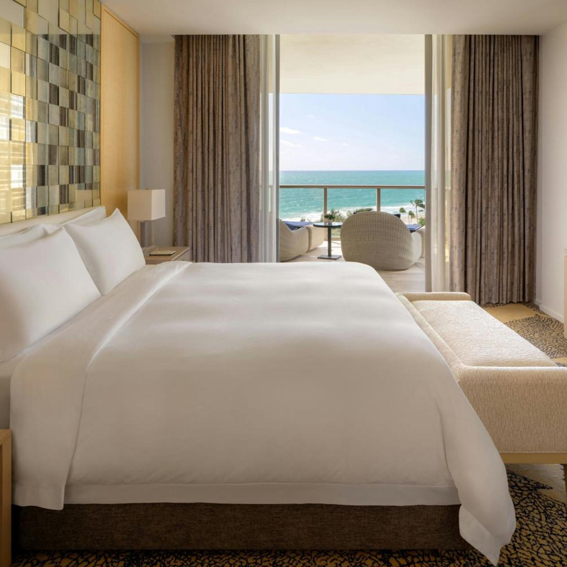 Atlantic, Suite, King Bed, Sofa