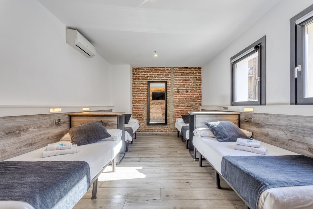 PREMIUM, QUADRUPLE, COURTYARD VIEW