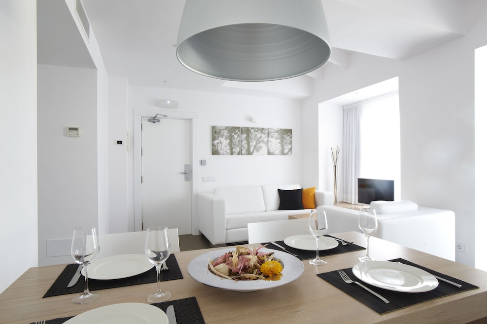 Ibiza Sun Apartments 40/60