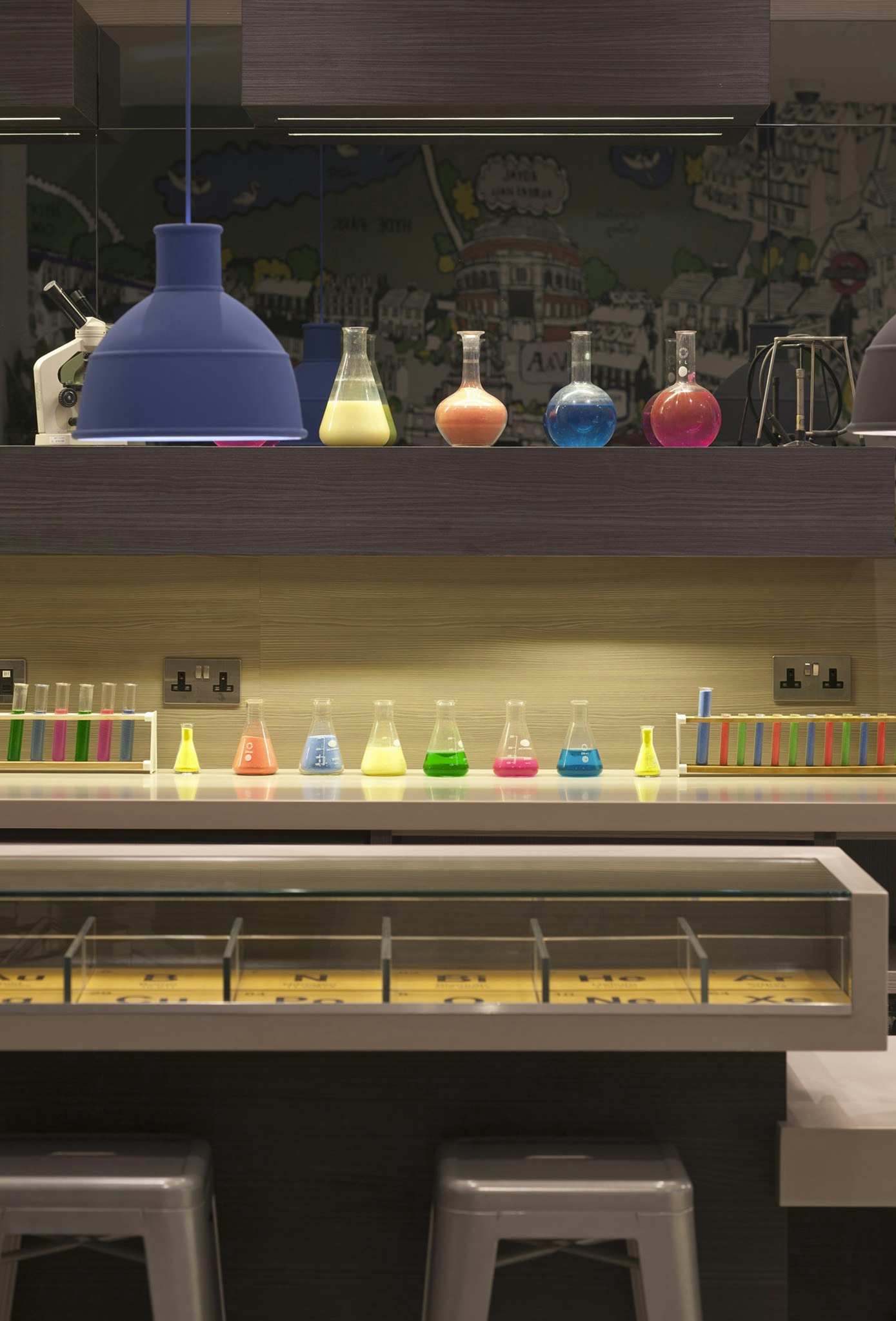 Heeton Concept Hotel - Kensington London in LONDON