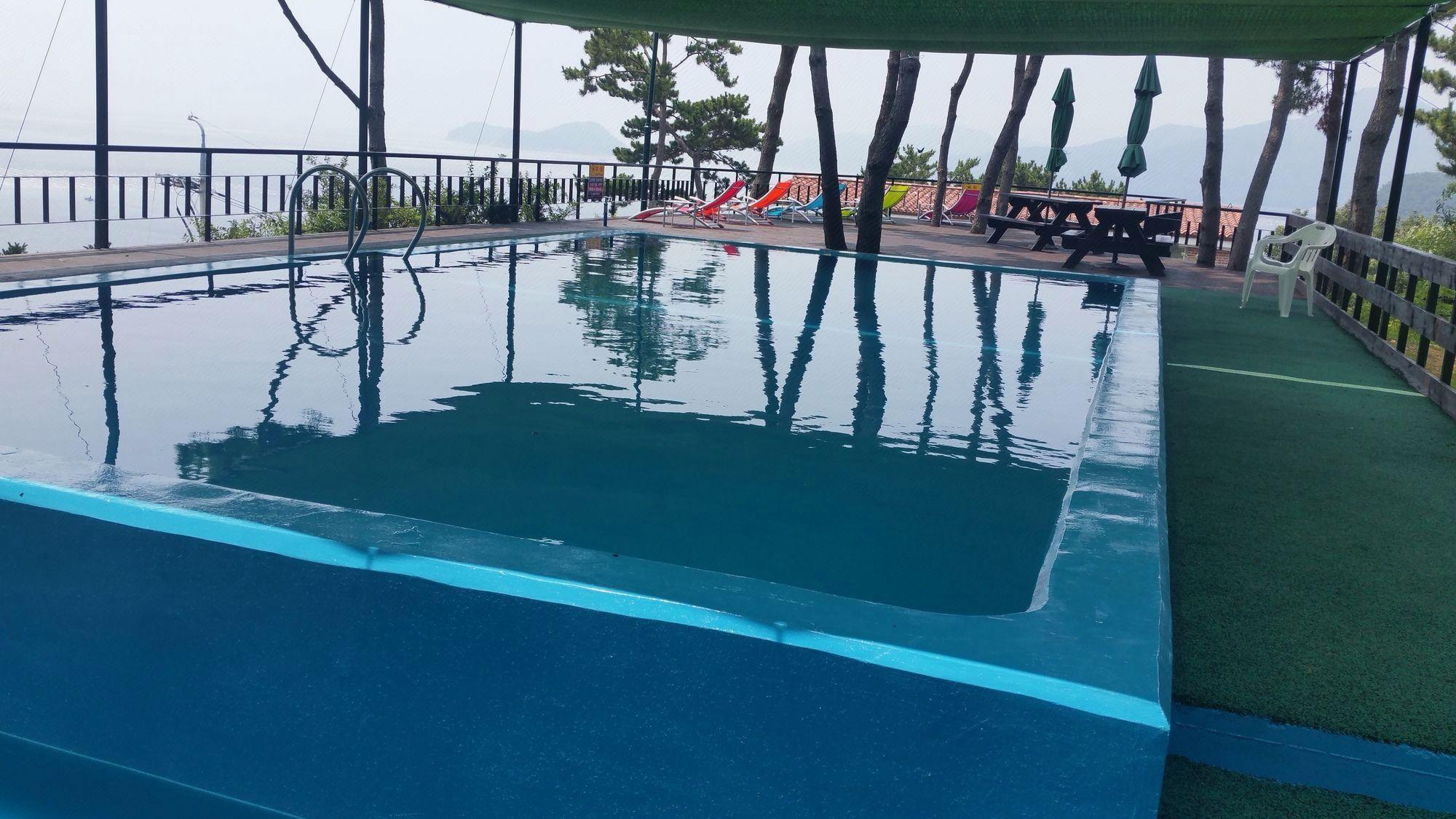 Tongyeong Beach Castle Hotel 37/54
