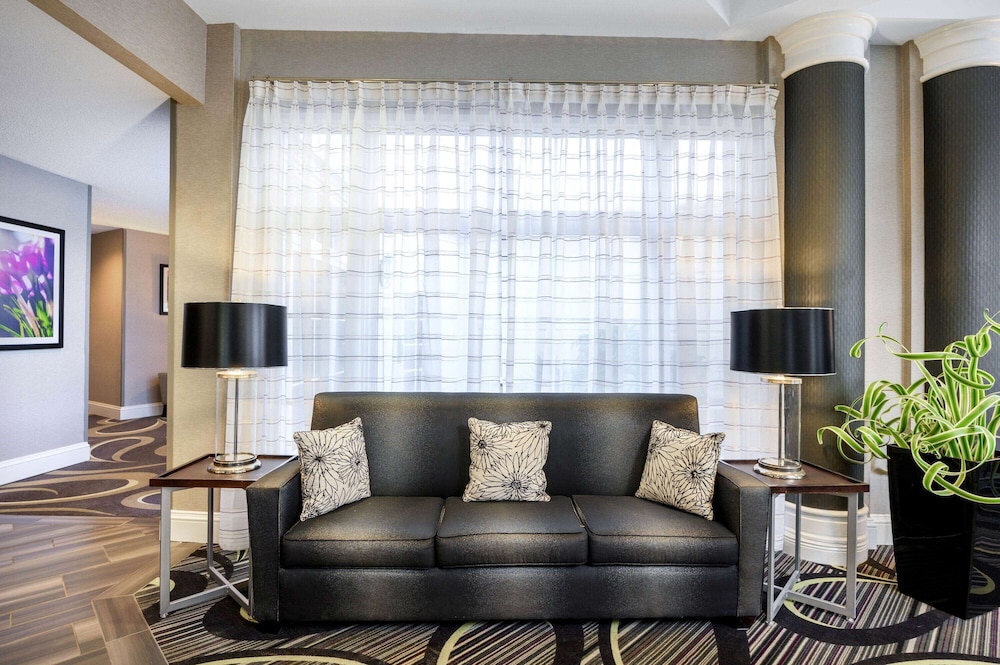 La Quinta Inn & Suites by Wyndham Myrtle Beach Broadway Area 38/54