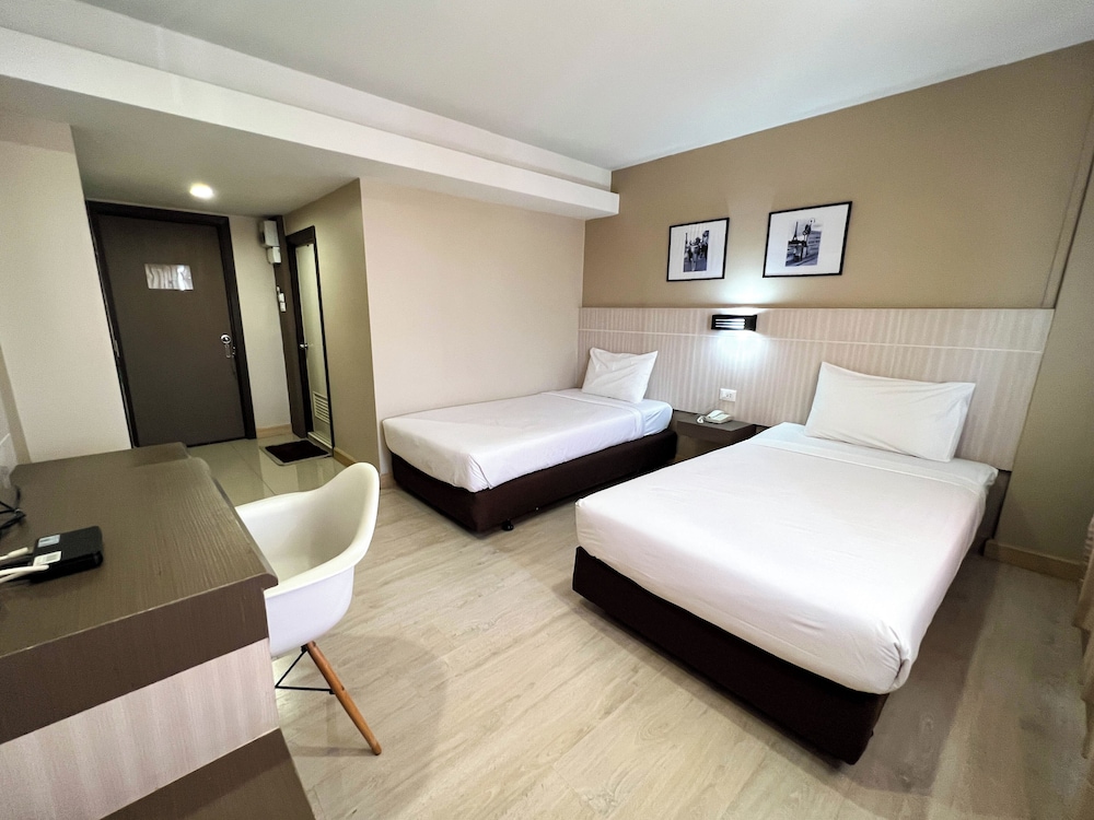 SUPERIOR, TWIN BEDS