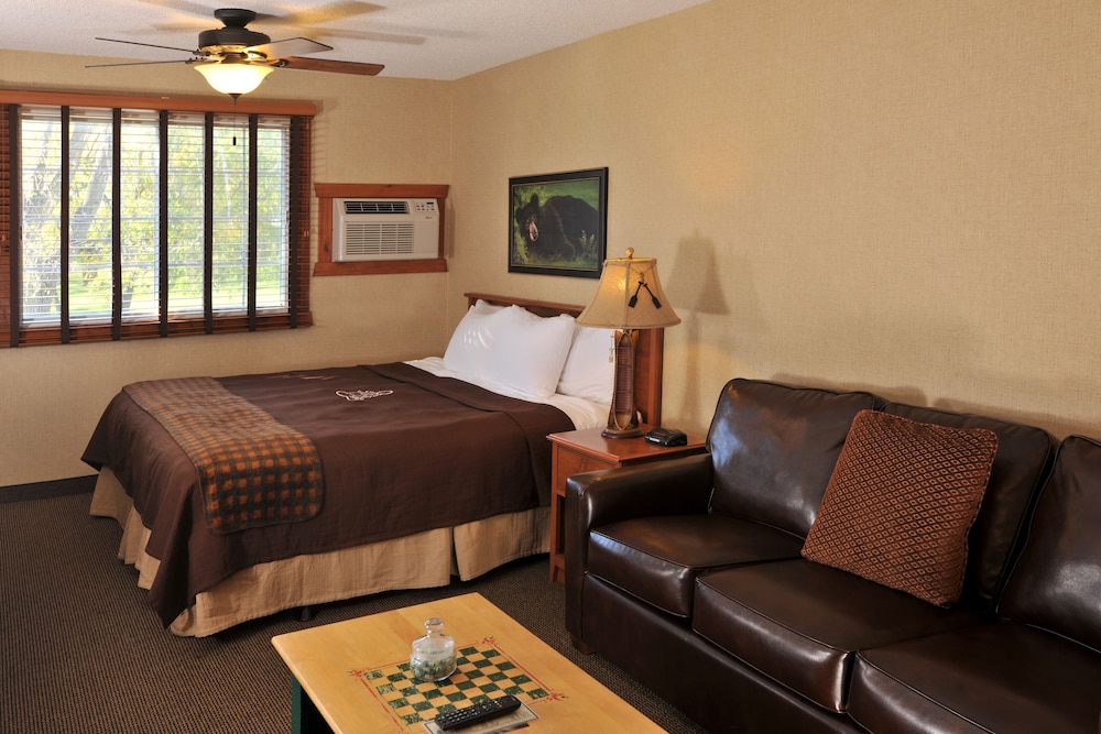Boarders Inn & Suites by Cobblestone Hotels - Waukon 18/25