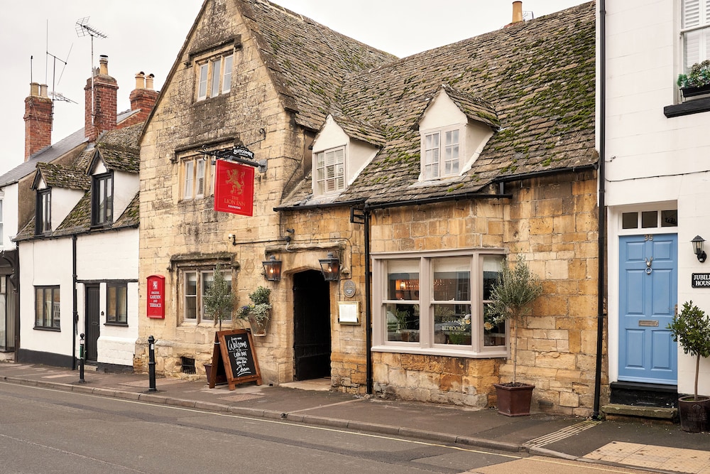The Lion Inn 44/50
