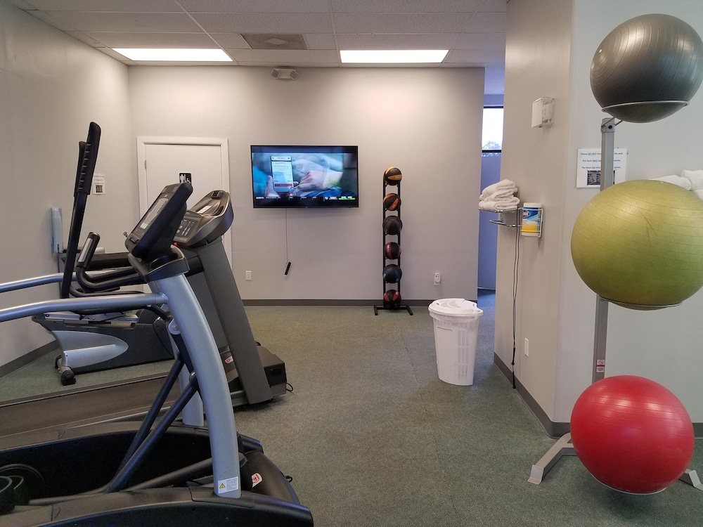 Parc Corniche Condominium Suites 20/62
