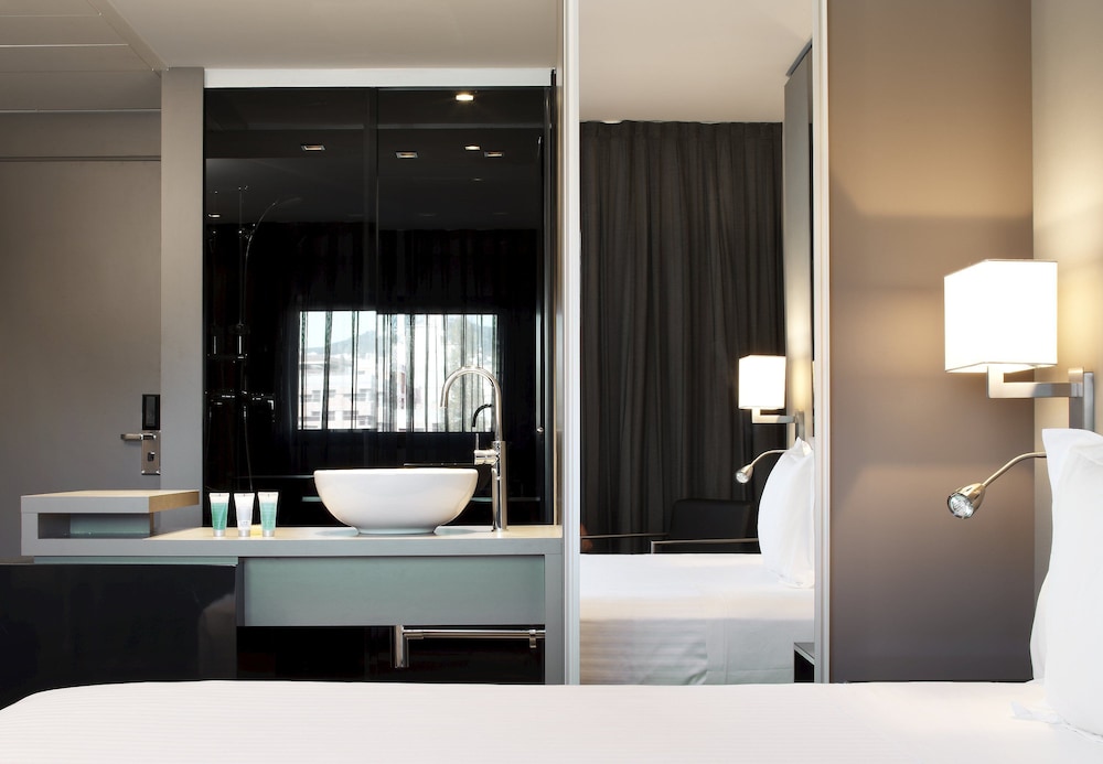 Ac Hotel Sants 36/47