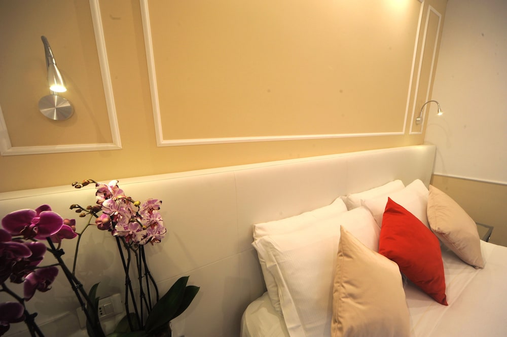 My Suites Piazza Di Spagna 29/43