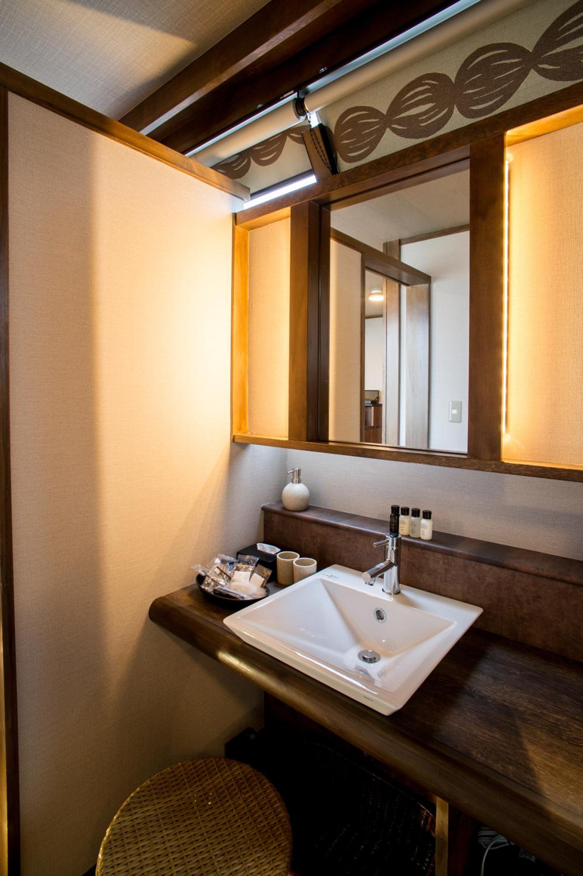 Room, Twin Beds, Outdoor Bath