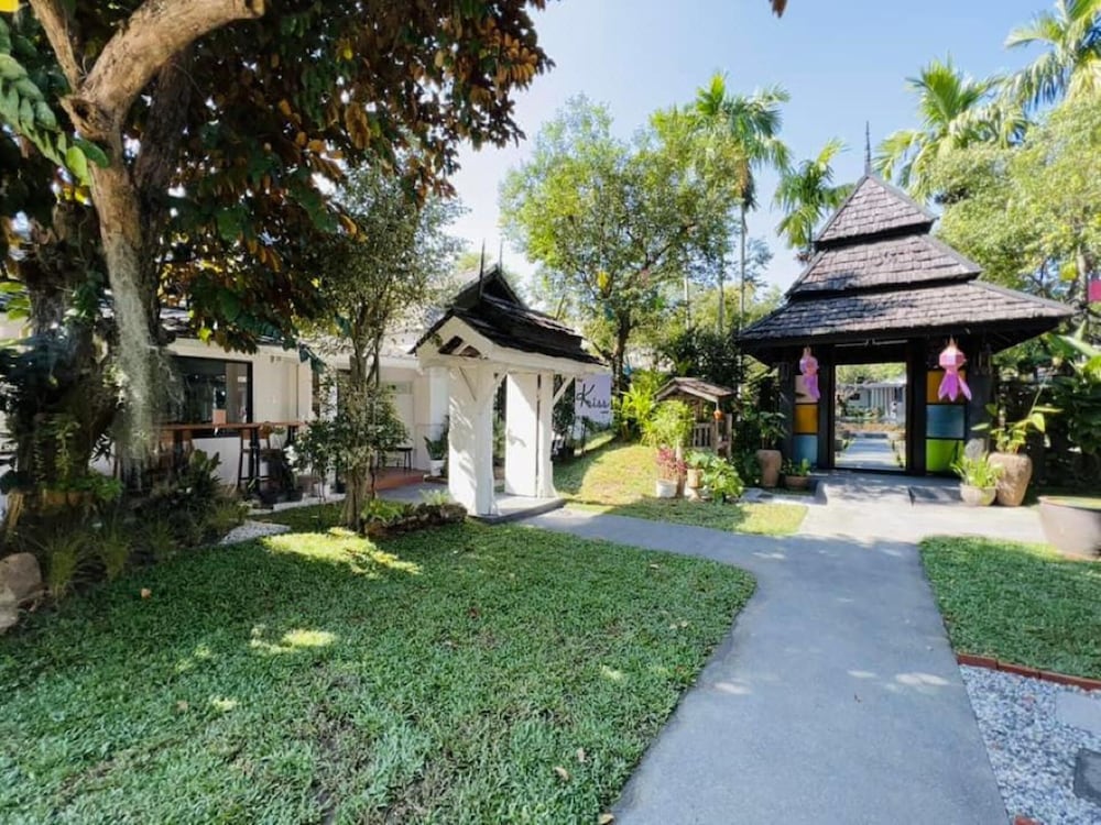 Rawisara Villa Resort 36/51