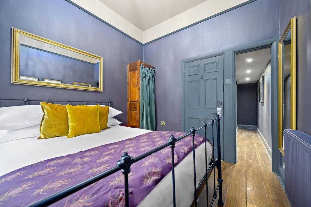 STANDARD, DOUBLE BED