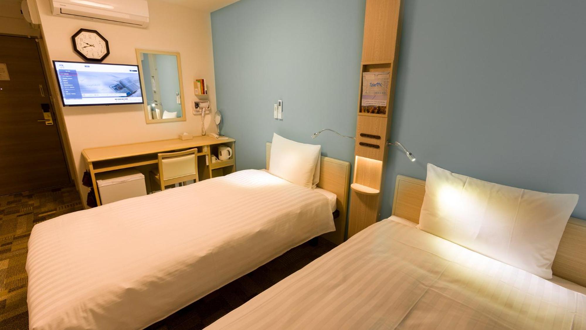 غرفة بسريرين منفصلين للمدخنين، Toyoko Inn JR Wakayama-eki Higashi-guchi 4/10