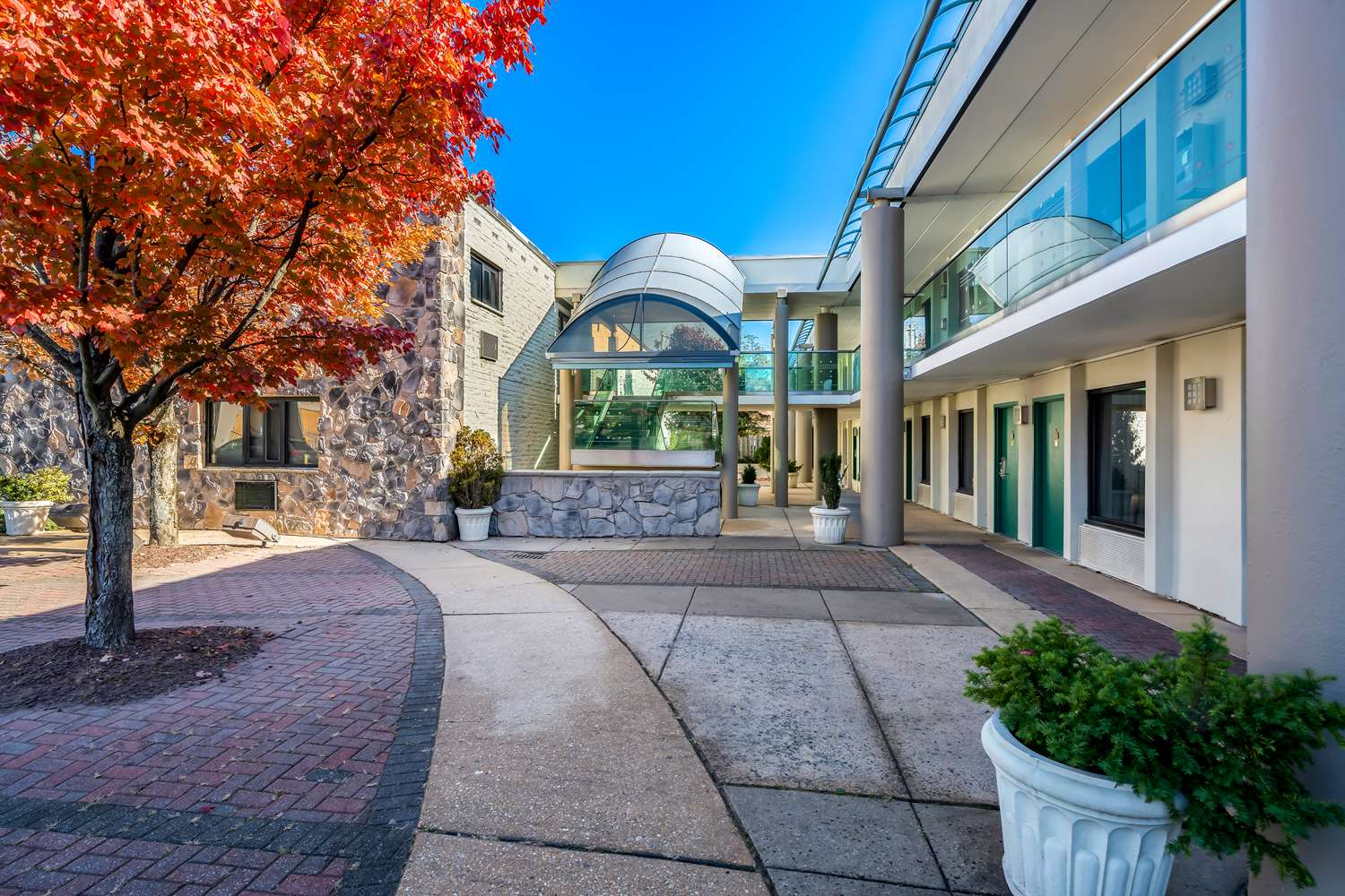 SureStay Plus Hotel By Best Western Brandywine Valley 34/37