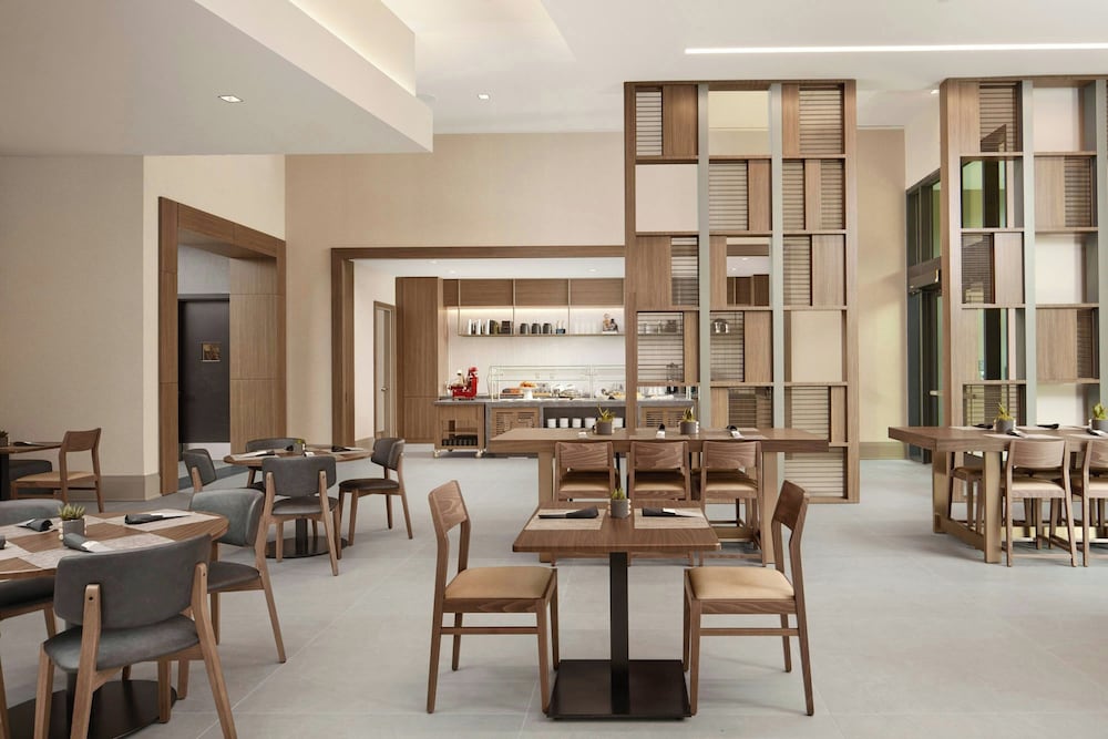 AC Hotel by Marriott Reston 24/36